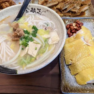 K5. Signature Hainan Chicken Noodle Soup