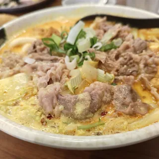 K8. Sliced Beef Laksa Fish Noodle Soup