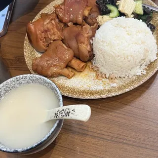 K11. Braised Pork Knuckle over Rice Plate