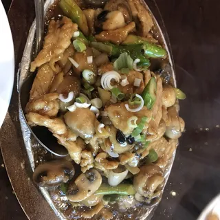 Sizzling Chicken In Black Bean Sauce
