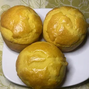 Grilled Pineapple Buns