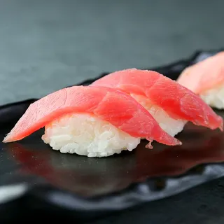 D1. Maguro Nigiri