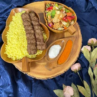 Kufta kebab plate