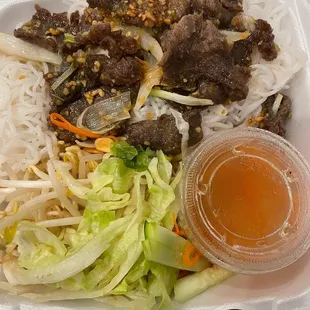 B10. Lemongrass Stir-Fried Vermicelli