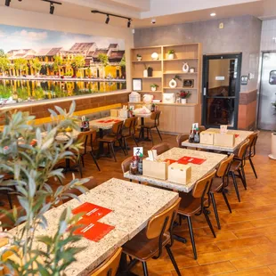 sushi and sashimi, interior