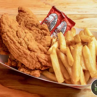 (3)Chicken, tender with fries