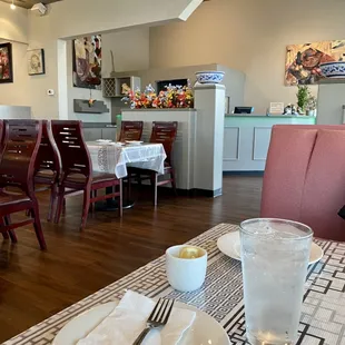 Dining room/entrance