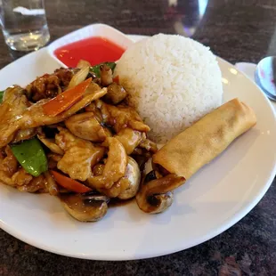 Mushroom chicken lunch combination