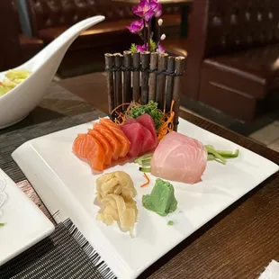 Sashimi Deluxe Lunch