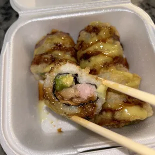 Inside the Bomb roll (tempura)