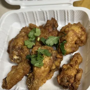 Fried chicken wings