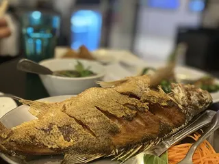 Kao Sarn Thai Street Food