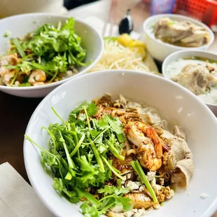 ramen and noodles, food