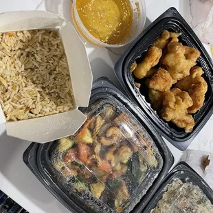 L7. Cashew Chicken; 239. Thai Basil Chicken Fried Rice; 172. Honey Crispy Chicken with fried rice