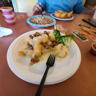 Walnut shrimp. Very good. But the broccoli was very cold.