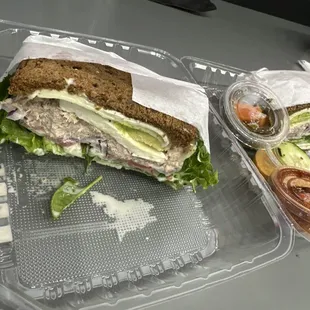 Tuna Sandwich