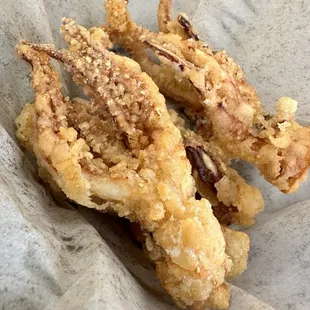 chicken wings and fried chicken, food
