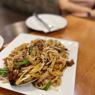 a plate of noodles