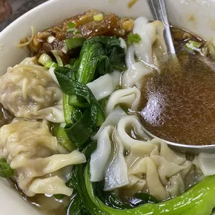 Beef Brisket &amp; Wonton with Noodles in Soup