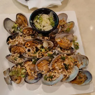 a plate of steamed clams