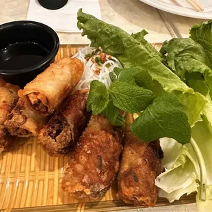 food, chicken wings and fried chicken