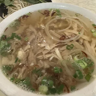19. Phở Gà Quay Chảo - 五香鸡汤粉