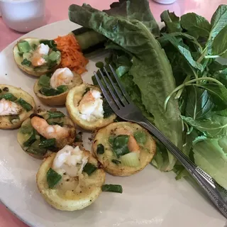43. BÁNH KHỌT - 越式鲜虾煎砵仔糕