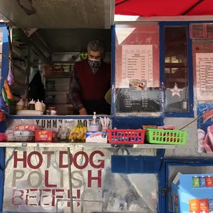 Yummy Hot Dog cart, Emeryville CA