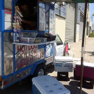 a hot dog truck