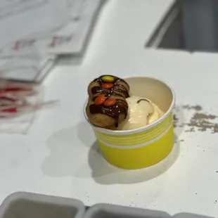 Yummy's Mini Donuts and Ice Cream