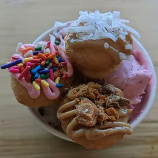 The special with 2 ice creams and 3 donuts.