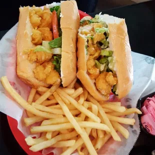 Shrimp po-boy, dressed with skinny fries. Delicious!
