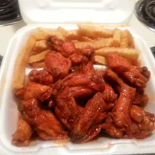 20 Piece Hotwings with fries