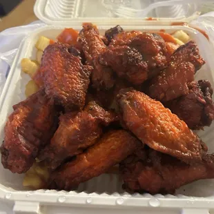 Buffalo wings and fries