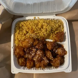 L8. Sesame Chicken Lunch Special