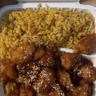 L8. Sesame Chicken Lunch Special