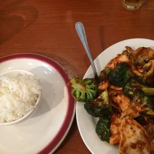 Chicken and broccoli spicy and white rice
