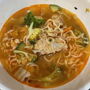 Baby back ribs in kimchi ramen noodles