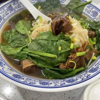 N3. LanZhou Braised Beef Noodle Soup