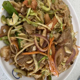 F5. House Mein Chow Mein