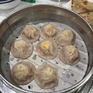 B1. Crab and Pork Xiao Long Bao