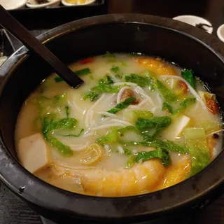 Fresh Shrimp Rice Noodle Soup