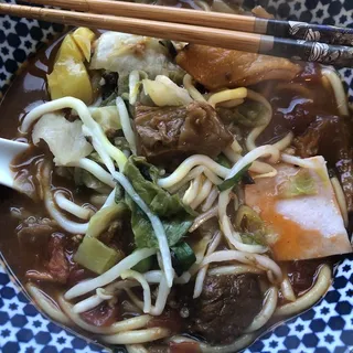 Rice Noodle Tomato Soup w.Beef Brisket-