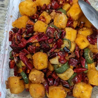 Deep Fried Tofu w.Spicy Sauce-