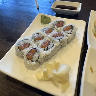 Salmon roll