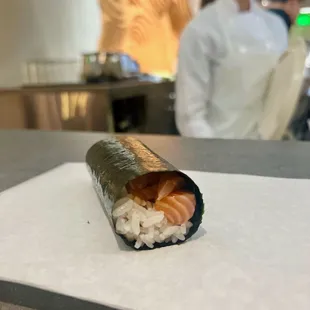 Salmon Handroll