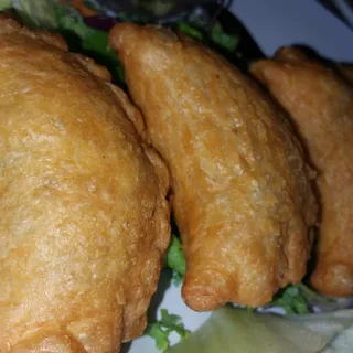 4. Golden Curry Puff