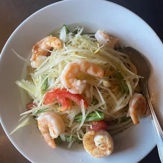 257. Papaya Salad with 5 Grilled Shrimp *Not Vegan/Not Vegetarian*