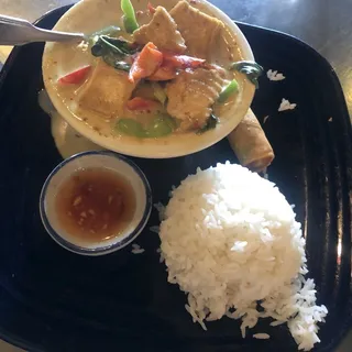 115. Green Curry with Protein Lunch