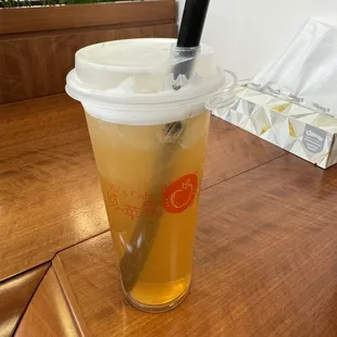 Peach oolong tea